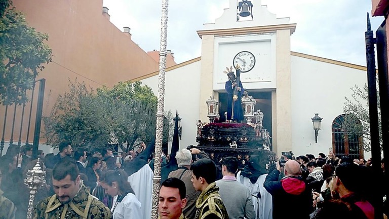 La hermandad de Pasión regresa a su Templo